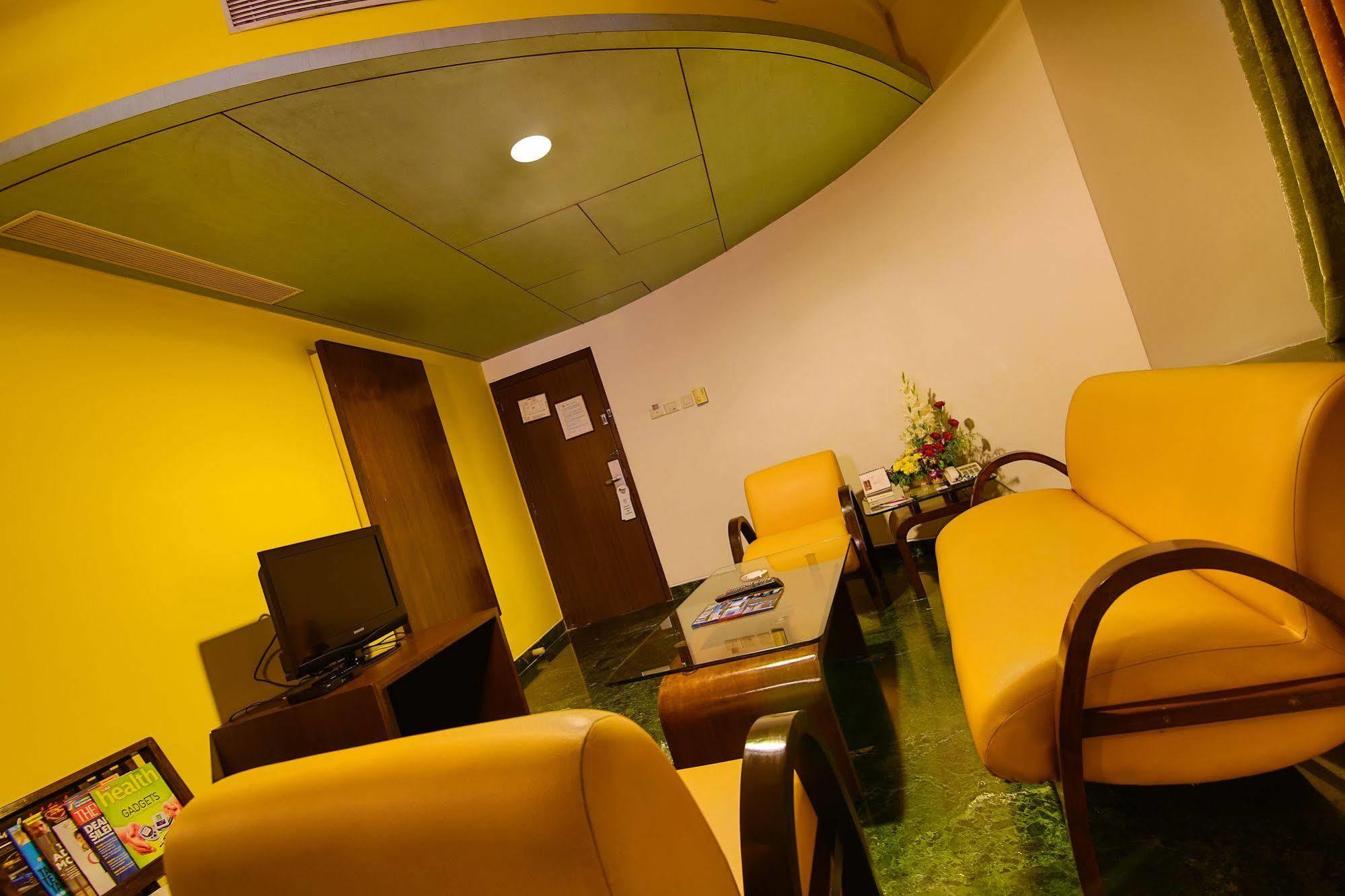 Hotel Capitol Hill Ranchi Zewnętrze zdjęcie